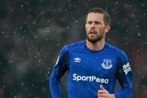 开云全站-拜仁“包围圈”式压迫断掉节奏